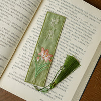 New Chinese Style Embroidered Tassel Bookmarks with Vintage Floral Designs
