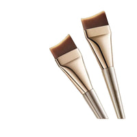 Ultra-Thin Flat Angled Foundation Brush for Seamless Coverage