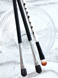 Wooden Handle Eyeshadow and Eyebrow Brush
