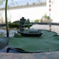 Miniature Simulation Boat for Aquarium and Garden Landscape Decoration