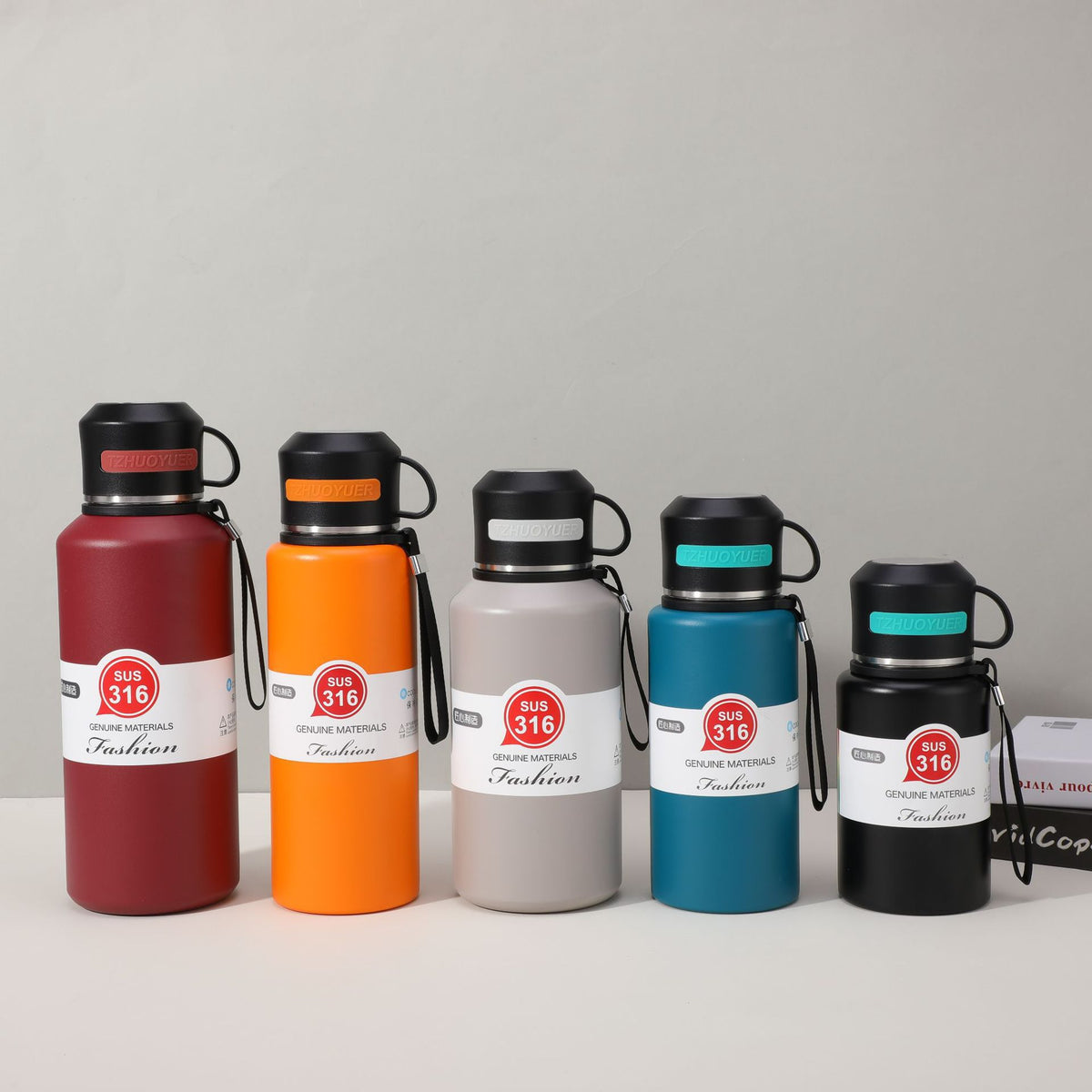 304 Stainless Steel Insulated Water Bottle with Handle for Sports and Travel