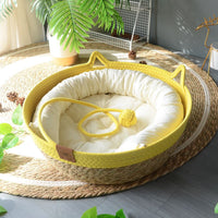 Handwoven Wicker Cat Bed with Scratching Board, All-Season Warmth, Detachable and Washable