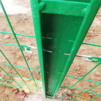 Welded Wire Mesh Fence Panel with C/U/M-Type Posts for Highway Isolation