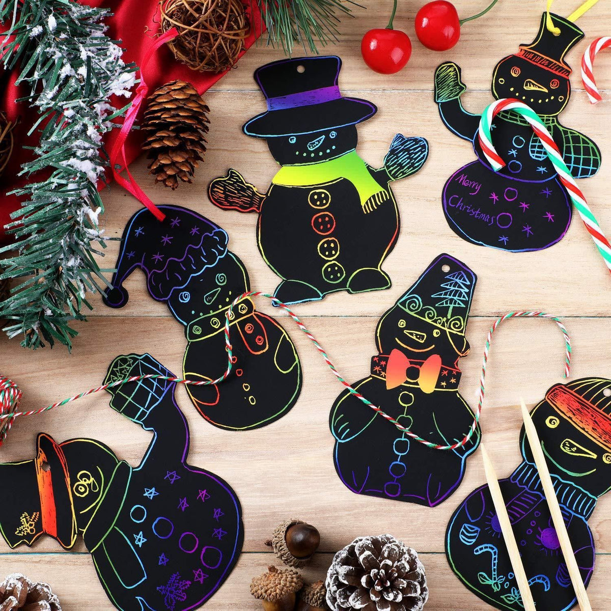 Factory Wholesale Christmas Rainbow Scratch Paper for Kids Painting and Graffiti, DIY Scratch Art Christmas Gift