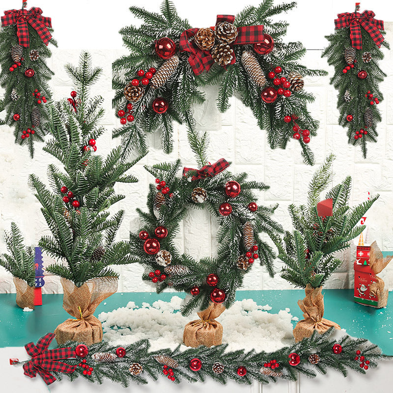 Christmas PE Rattan Wreath and Hanging Tree Decorations for Doors and Shopfronts