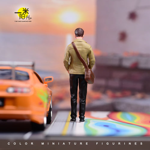 1/18 1/24 Scale Miniature Figure with Crossbody Bag and Hands in Pockets for Diorama