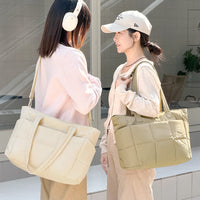 Quilted Large Capacity Portable Cosmetic Bag Travel Storage Handbag