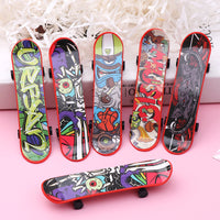 Mini Finger Skateboard Toy Set for Kids, Desktop Fidget Relief Toy
