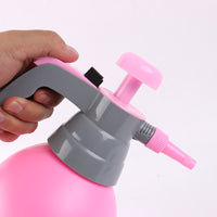 2L Pressurized Garden Sprayer for Watering and Disinfection