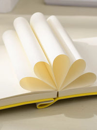 Mini Square Notebook with Pen Holder, Portable Pocket Journal with Cute Cat Design, Blank Pages for Sketching and Notes