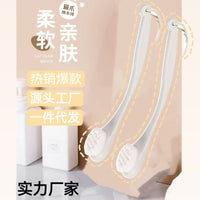 Japanese Style Cat Paw Long Handle Bath Brush Soft Bristle Body Scrubber for Back