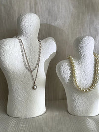 Abstract Plaster Mannequin Necklace Display Stand for Jewelry Store Window