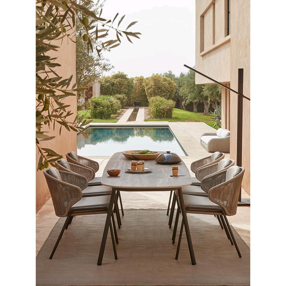 Outdoor Patio Garden Waterproof Sunscreen Rattan Woven Furniture Set with Rope Braided Coffee Table