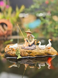 Miniature Fishing Old Man Figurine for Micro Landscape Aquariums and Bonsai Decor