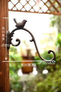 European Style Cast Iron Bird Wall Hook for Garden Decor and Storage