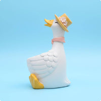Cartoon Goose Planter Indoor Outdoor Resin Goose Flower Pot Lightweight Home Decor for Desktop