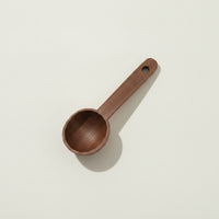 Short Handle Wooden Measuring Spoon Artisanal Walnut Measuring Spoon Compact Kitchen Utensil Comfortable Grip for Bakers, Baking