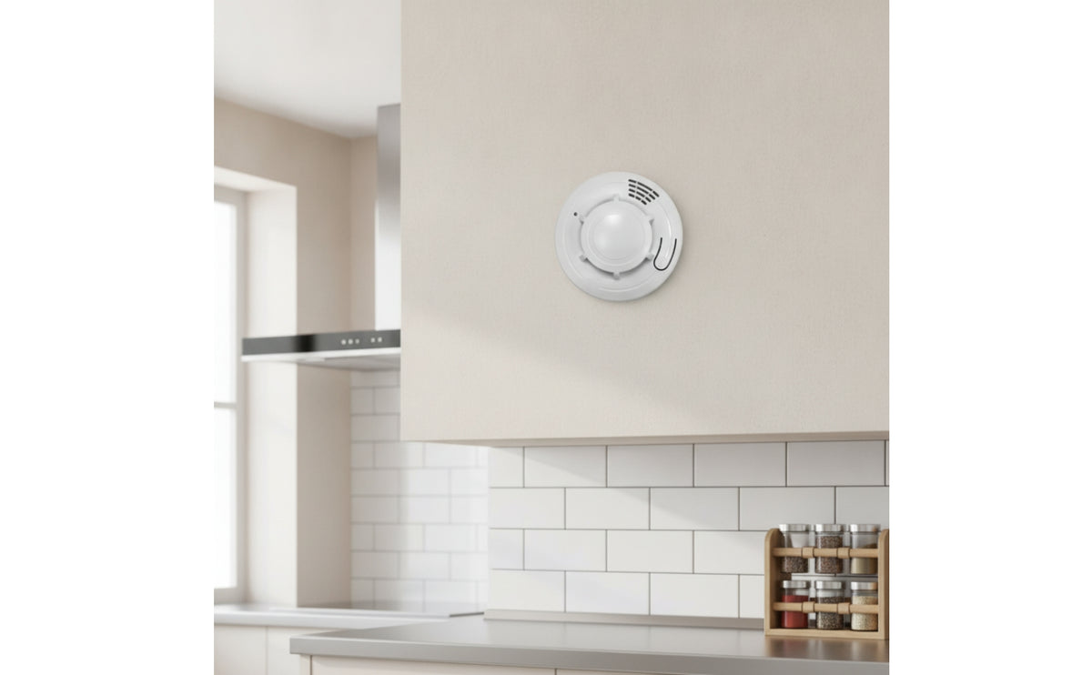 Photoelectric Fire Detection Device Easy Installation Standalone Fire Alarm Battery Operated Smoke Monitor High Sensitivity