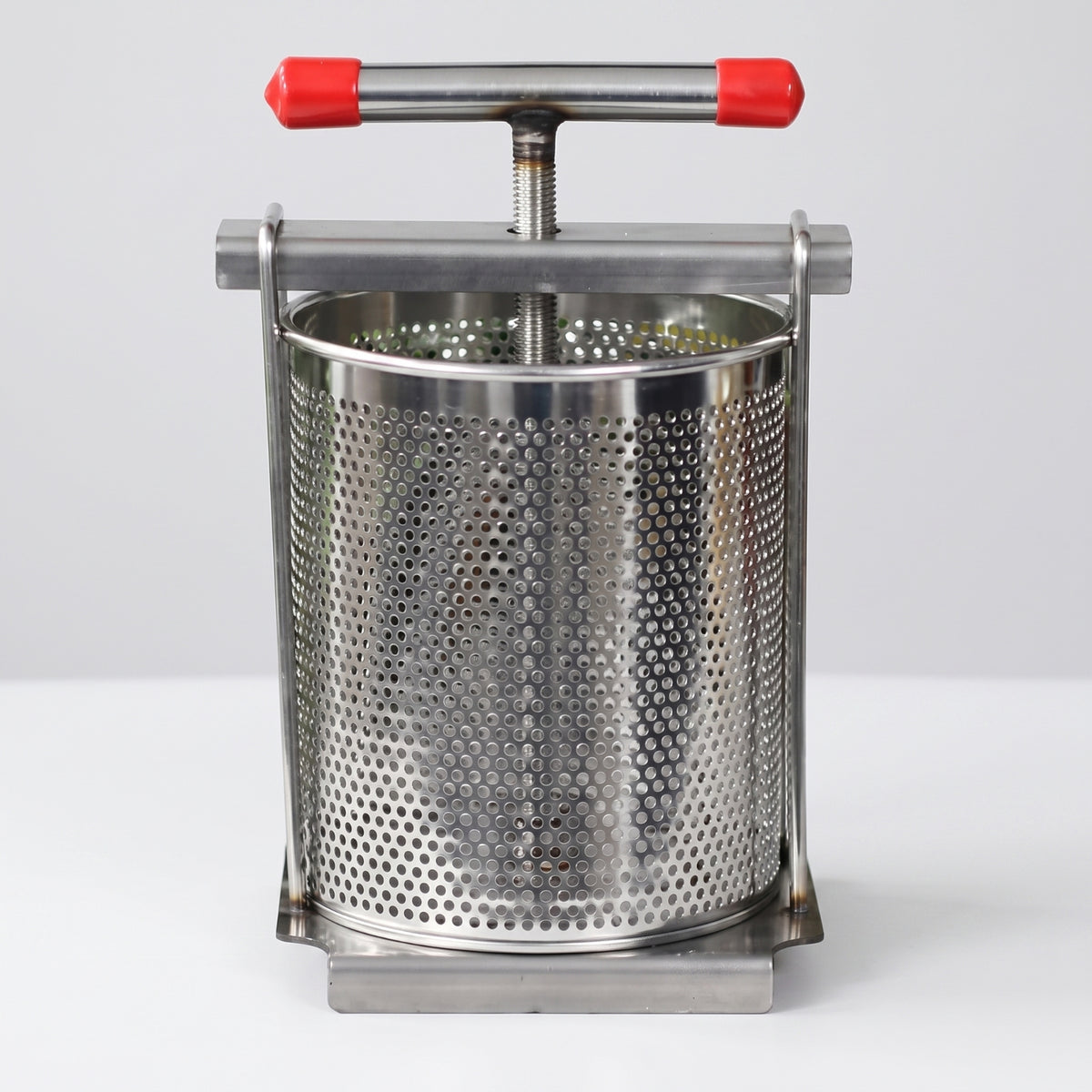 Compact Manual Press Juicer Heavy Duty Juicer with Removable Filter Basket Small-Batch Screw Press Portable for Home Cooks