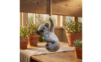 Resin Animal Ornament Log-Style Animal Hanging Ornament Outdoor Decoration Hand-Painted Holiday Decor Textured for Yard, Balcony