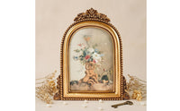 Vintage Gold Frame Scrollwork Crest Home Decor for Background Display