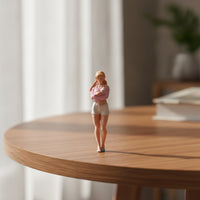 1/64 Miniature Figurine Realistic Miniature People Figurines Tiny Resin Figurine for Hobbyists, Model Enthusiasts, Dioramas, Desktop Display