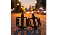 Hollow-out Bike Pedals with Reflectors Reflective Aluminum Cycle Pedals Lightweight Long-Lasting for Commuters, Daily Commuting, off-Road Riding