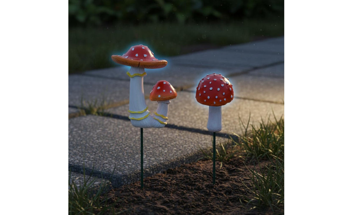 2 Pieces Luminous Mushrooms Ornament Resin Material Glow Mushrooms Sculpture Outdoor Decoration for Lawn, Patio