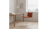 Mid-Century-Century Modern Upholstered Sled Base Chair Soft Padded Backrest Bauhaus Design Dining Chair Seating Furniture for Cafe