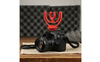 Camera Hot Shoe Mic Mount Lightweight Mic Clip PP Material Audio Device Damping Holder for Videographers, Interview Audio Production
