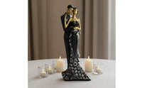 Bride and Groom Statue European Design Wedding Couple Figurine Lightweight Resin Newlywed Statue for Anniversary