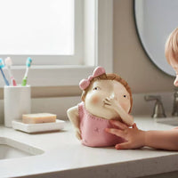 Nose Pinching Statue Humorous Decor Pinching Nose Figurine Unpleasant-Smelling Face Sculpture Playful Design Round Lad