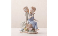 Boy and Girl Figurine Pastel Ceramic Figurine Tabletop Porcelain Statue for Collectors, Bedroom