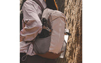 Water-Resistant Women's Hiking Backpack Padded Straps Lightweight Travel Backpack Large Capacity Daypack for Mountaineering