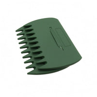 2 Pieces Comb Teeth Plastic Leaf Grabber Curved Panel Hand-Held Leaf Grabber Molded Body Lightweight for Yard Cleanup