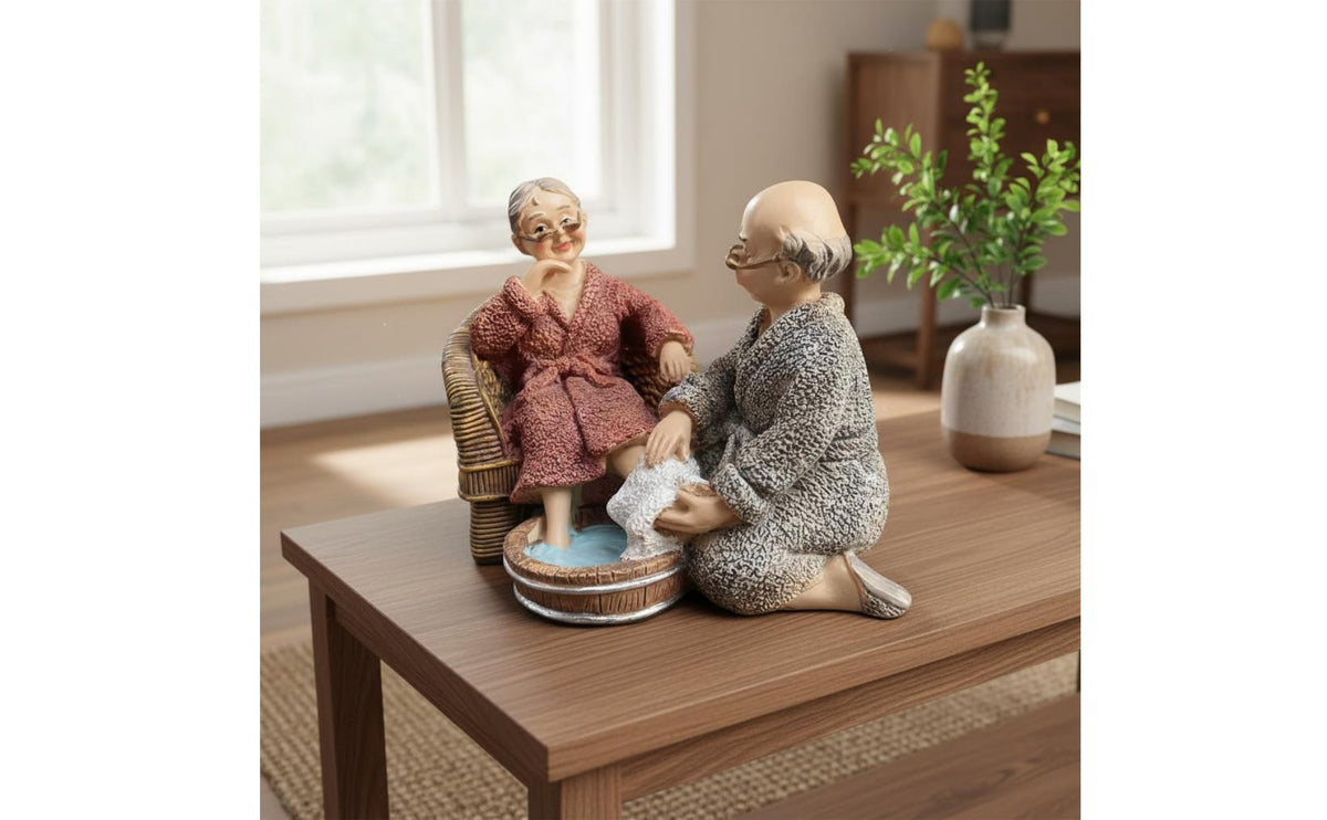 Loving Old Couple Sculpture Anniversary Gift Elderly Couple Figurine for Couples