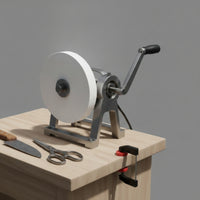 Heavy-Duty Hand-Crank Grinder Sturdy Bench Grinder with Corundum Wheel Long-Lasting Hand Crank Grinder Multi-Purpose for Craftsmen, Woodworkers, Workshop, Garage
