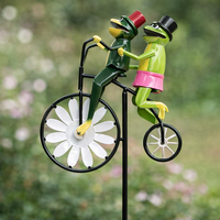 Frog Windmill Metal Garden Stakes Outdoor Decoration, Iron Ground Stake for Patio Decor, Yard Ornament for Gardeners and
