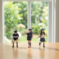 3 Pieces 1/64 Schoolchildren Figures Hand Painted Miniature People Figurines Delicate Diorama Figures for Hobbyists