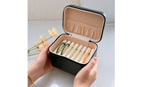 Portable Bracelet Storage Box Hard-Shell Bangle Storage Case Padded Bangle Case with Handle Zippered for Collectors