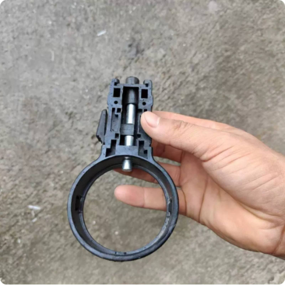 Nylon Lock Ring for Telescoping and Folding Ladders