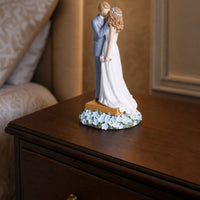 Bride and Groom Figurine Romantic Wedding Couple Figurine Tabletop Wedding Cake Topper Substitute for Newlyweds, Couples, Anniversary