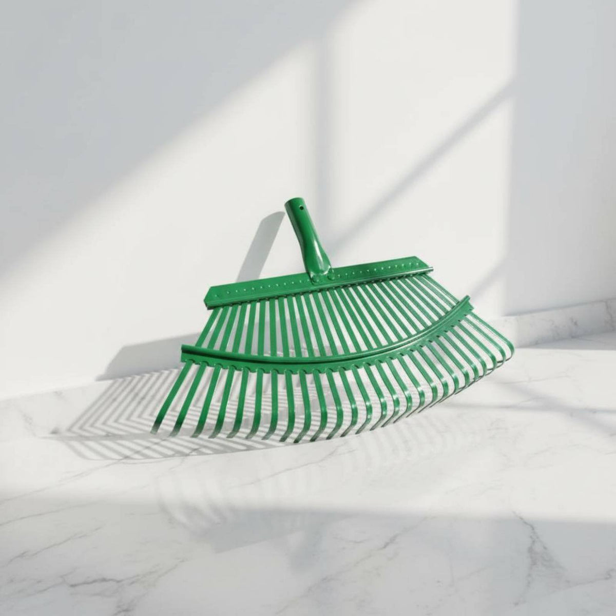 Telescopic Foliage Rake Flexible Tines Steel Tine Foliage Rake Anti-Slip Grip Lightweight for Landscapers