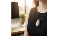 USB Rechargeable Personal Air Purifier Necklace Lightweight Wearable Air Purifier Filterless Mini Negative Ion Generator Removes Allergens for Women