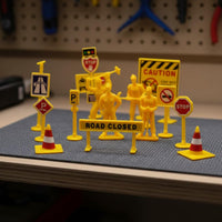 18 Pieces Scene Building Miniature Traffic Cone and Sign Set Encourages Imaginative Play Toy Road Signs and Cones Role-Playing Fun Miniature Traffic Signs Stackable Design for Children, Preschoolers, Cake Decoration