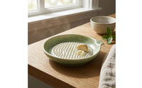 Textured Surface Ceramic Paste Grinder Pouring Spout Ceramic Ginger Grater Easy to Clean Ginger Grinding Plate