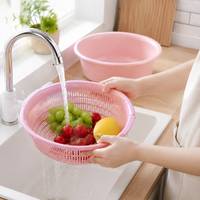 Extra Large Oval Colander, 2 Piece Seive for Rinse Pasta & Drain Vegetables, Wash Salad & Fruit, Stackable with Handles