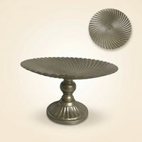 Embossed Pedestal Tray with Fluted Surface Vintage-Inspired Metal Pedestal Tray Tabletop Lightweight for Home Decorators, Wedding Planners, Table Setting, Hotel Decor