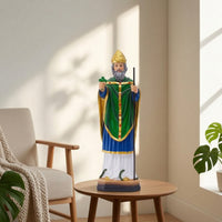 Crown Figure Figurine Regal Resin Statue with Gold Crown Traditional Sculpture for Shelf