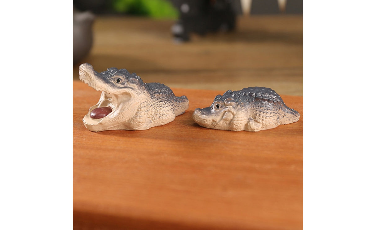 Tea Pet Adorable Design Plump Ornament Lifelike Details Plump Playful Critter Statue for Office Desk, Bookshelf